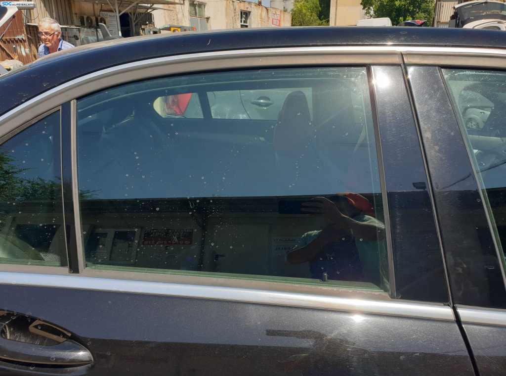 Geam Sticla Culisant de pe Usa Portiera Dreapta Spate Mercedes Clasa C Class W204 Sedan Berlina 2007 - 2014 [K6226]