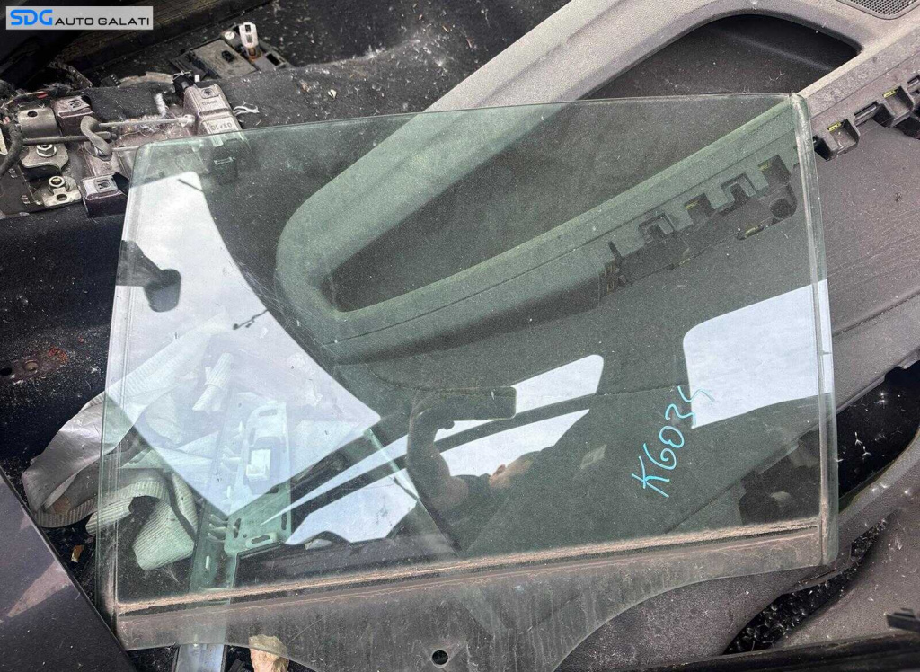 Geam Sticla Culisant de pe Usa Portiera Stanga Spate Skoda Superb 2 Berlina Sedan 2008 - 2015 [K6034]