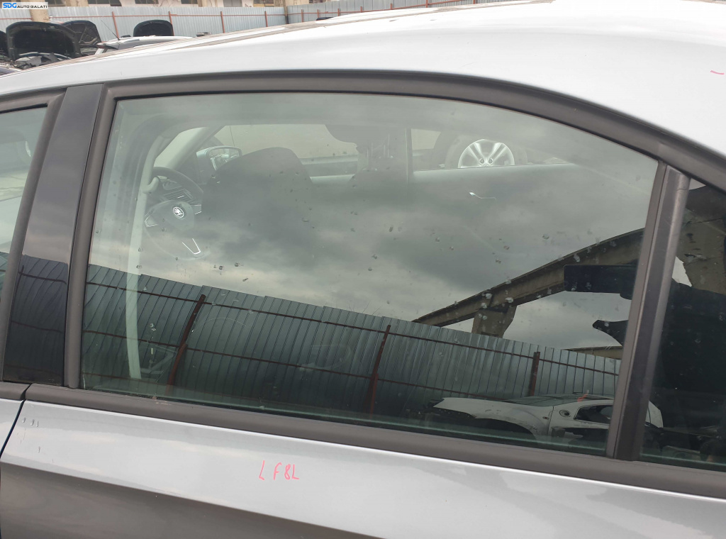 Geam Sticla Culisant de pe Usa Portiera Stanga Spate Skoda Rapid Berlina Sedan 2012 - 2017 [K3809]
