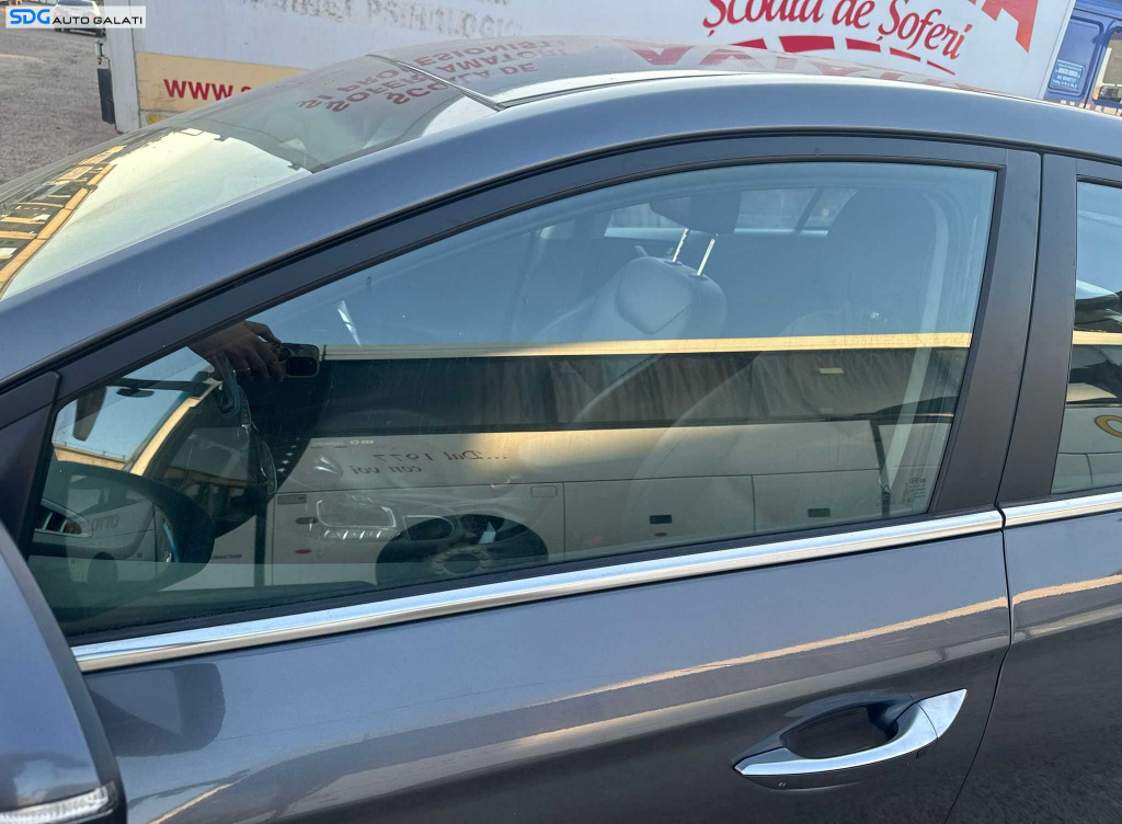 Geam Sticla Culisant de pe Usa Portiera Stanga Fata Hyundai Ioniq 2016 - 2019 [K6472]
