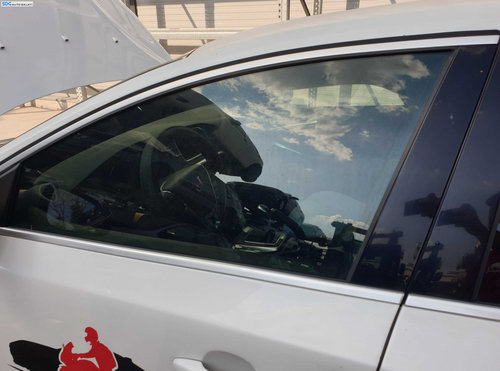Geam Sticla Culisant de pe Usa Portiera Stanga Fata Volvo V40 2012 - 2019 [K7054]