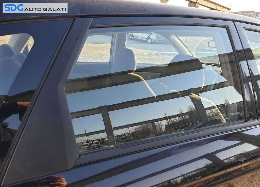 Geam Sticla Culisant Usa Portiera Dreapta Spate Kia Cerato Hatchback 2003 - 2008