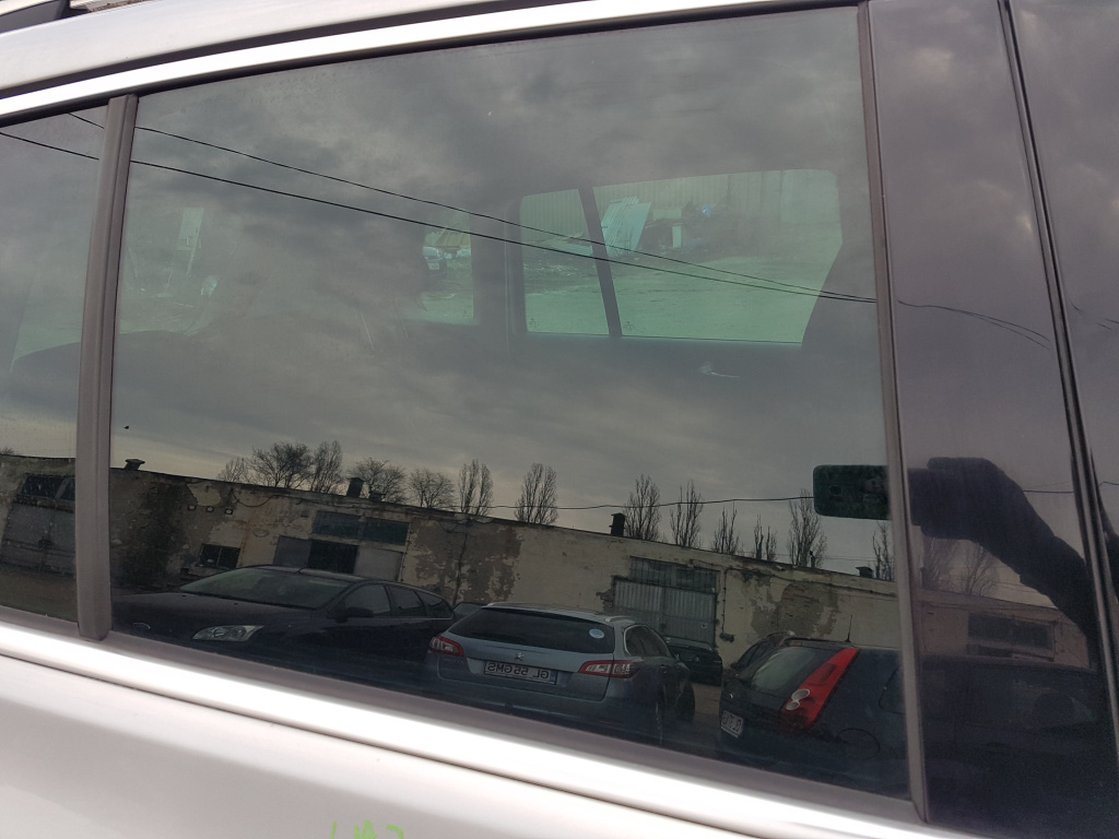 Geam / Sticla Culisant Usa / Portiera Dreapta Spate VW Tiguan 5N 2007 - 2011