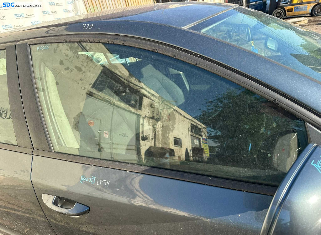 Geam Sticla de pe Usa Portiera Dreapta Fata Skoda Superb 2 2008 - 2015 [K4566]