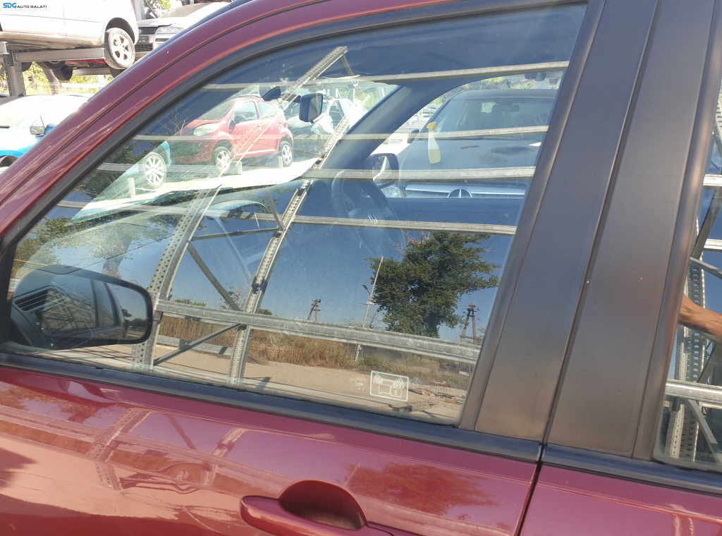 Geam Sticla de pe Usa Portiera Stanga Fata Honda CR-V 2002 - 2006 [K6986]