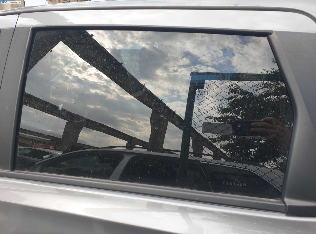 Geam Sticla de pe Usa Portiera Stanga Spate Nissan Qashqai J10 2007 - 2013 [K6626]