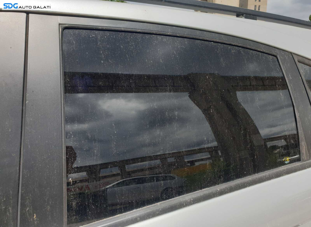 Geam Sticla de pe Usa Portiera Stanga Spate SsangYong Rodius 2004 - 2012