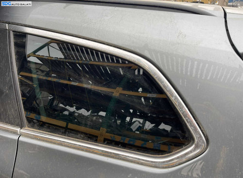 Geam Sticla Fix cu Rama Crom Nichel de pe Aripa Caroserie Stanga Spate Opel Astra J Break Combi 2009...