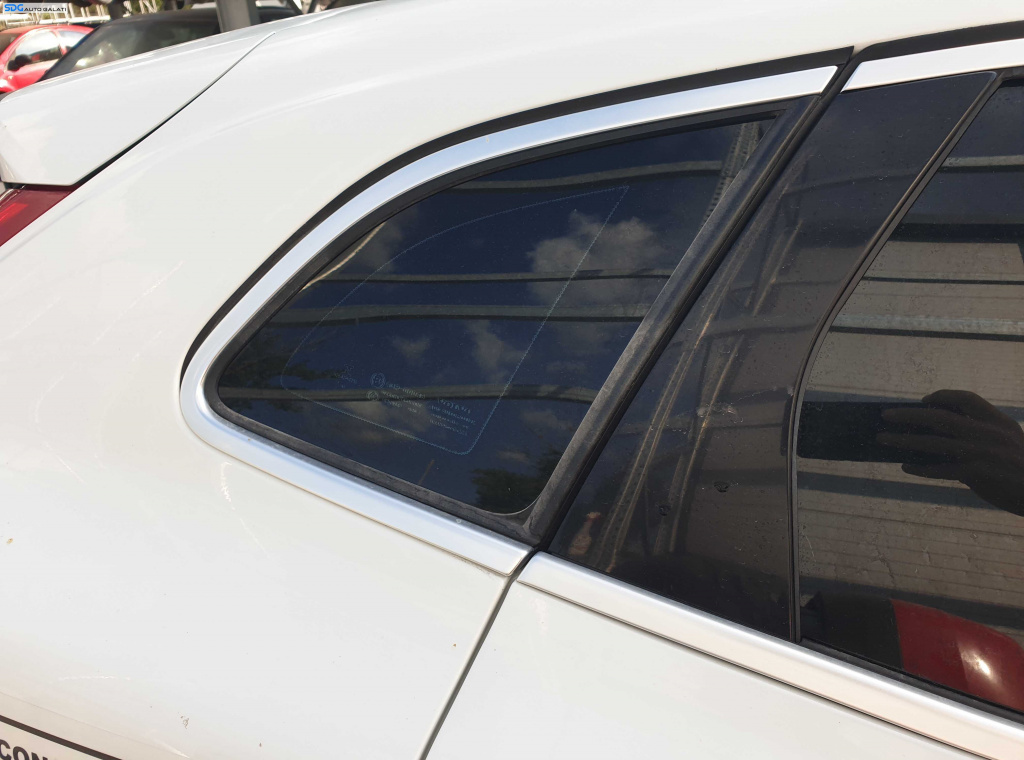 Geam Sticla Fix de pe Aripa Caroserie Dreapta Spate Volvo V40 2012 - 2019 [K7051]