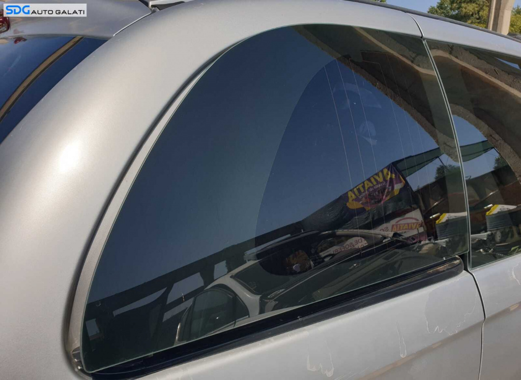 Geam Sticla Rabatabil de pe Aripa Caroserie Dreapta Spate Chrysler Voyager IV 2001 - 2008 [K0011]