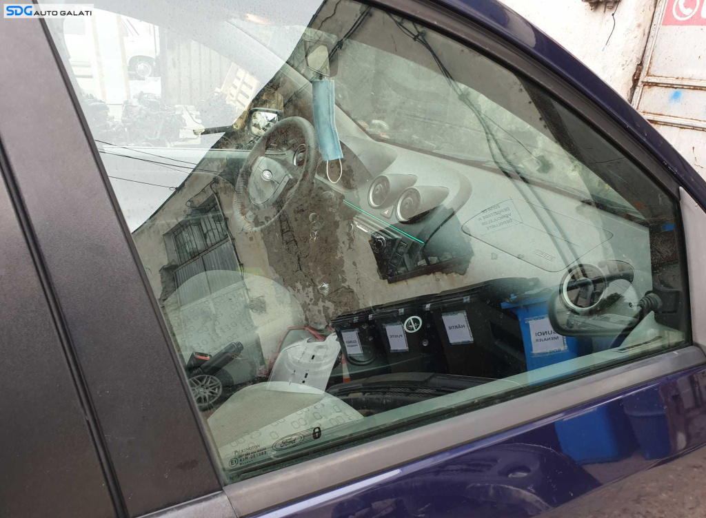 Geam Sticla Usa Portiera Dreapta Fata Ford Fiesta MK 5 4 Usi 2002 - 2008
