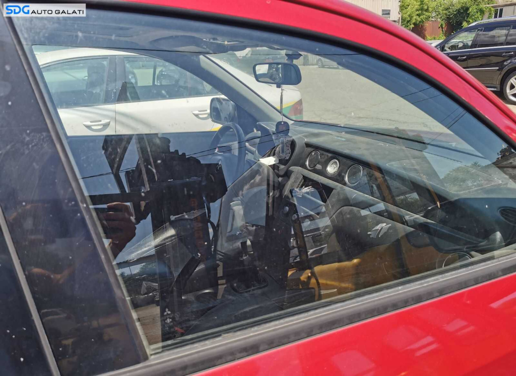 Geam Sticla Usa Portiera Dreapta Fata Mitsubishi Outlander 2003 - 2008 [0601]