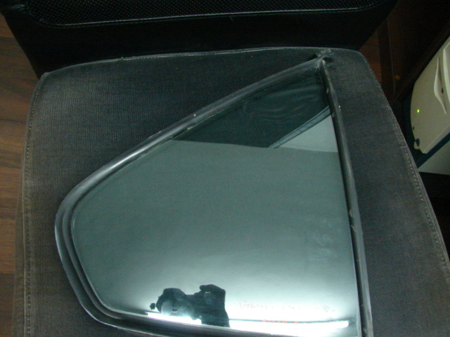 Geam triunghi dreapta spate BMW Seria 3 E36 [1990 - 2000] Sedan 325tds MT (143 hp)