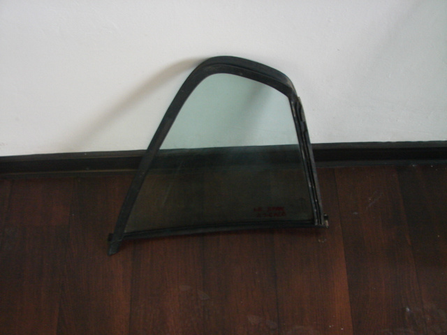 Geam triunghi dreapta spate BMW Seria 3 E36 [1990 - 2000] Sedan 318i MT (113 hp)