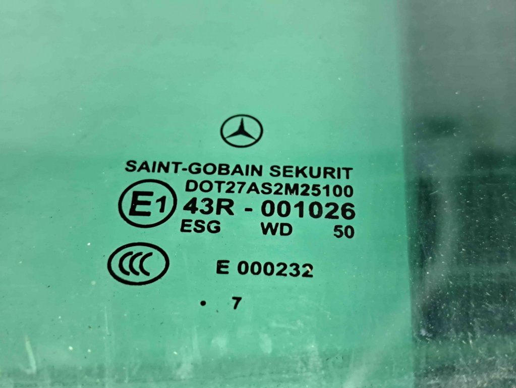 Geam usa dreapta fata Mercedes Clasa CLK (C209) [Fabr 2002-2009] OEM