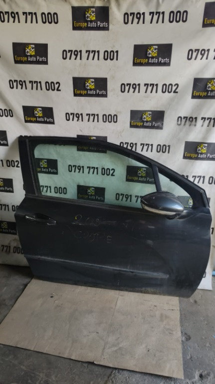 Geam usa dreapta fata Peugeot 208 cooper 1.2 Vti cod motor HMZ cutie manuala 5 an 2016