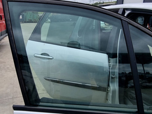 Geam usa dreapta fata Renault Scenic 2 [Fabr 2003-2008] 1.5 DCI K9K734 76KW / 103CP