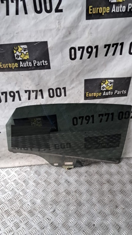 Geam usa dreapta spate Hyundai i30 combi an 2017