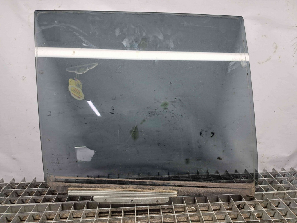 Geam usa dreapta spate Toyota Rav 4 II (CLA2, XA2, ZCA2, ACA2) [Fabr 2000-2006] OEM