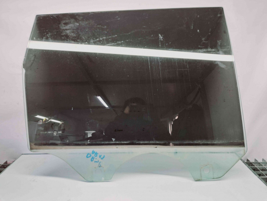 Geam usa dreapta spate Volkswagen Touareg (7LA, 7L6) [Fabr 2003-2010] OEM