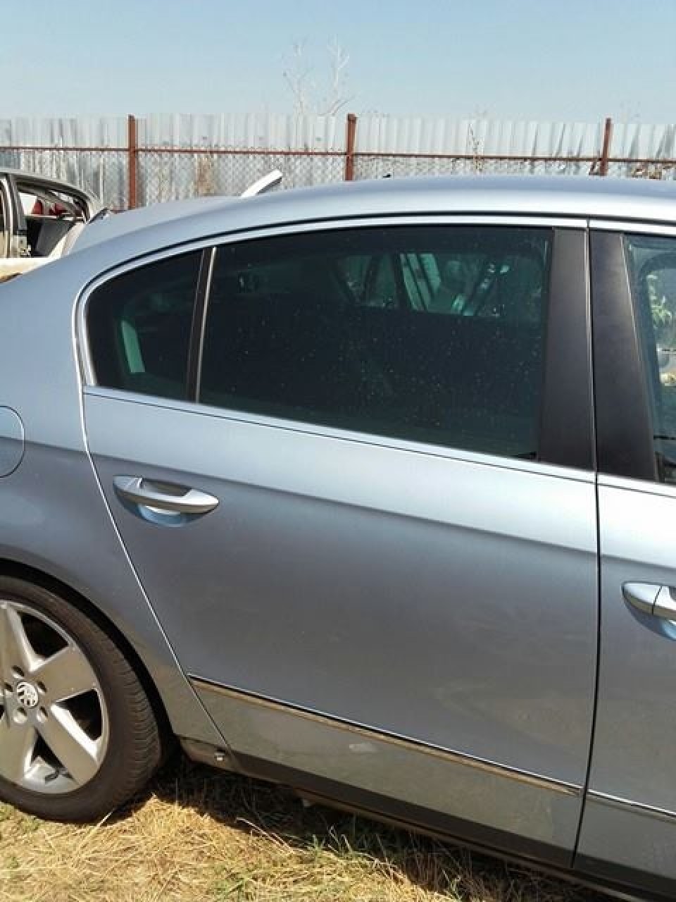 Geam usa dreapta spate vw passat b6 berlina 2005-2011