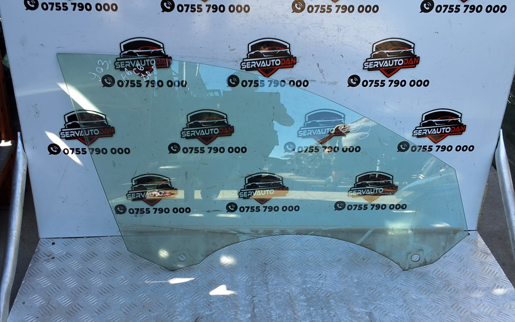 Geam usa fata dreapta Audi A6 (2004-2011) [4F2, C6] 2.0 Motorina 2008, -