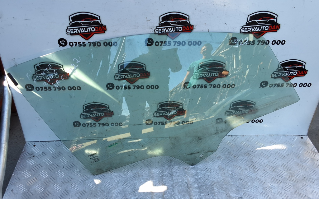 Geam usa fata dreapta Fiat Punto (1999-2010) [188] 1.2 Benzina 2006, -