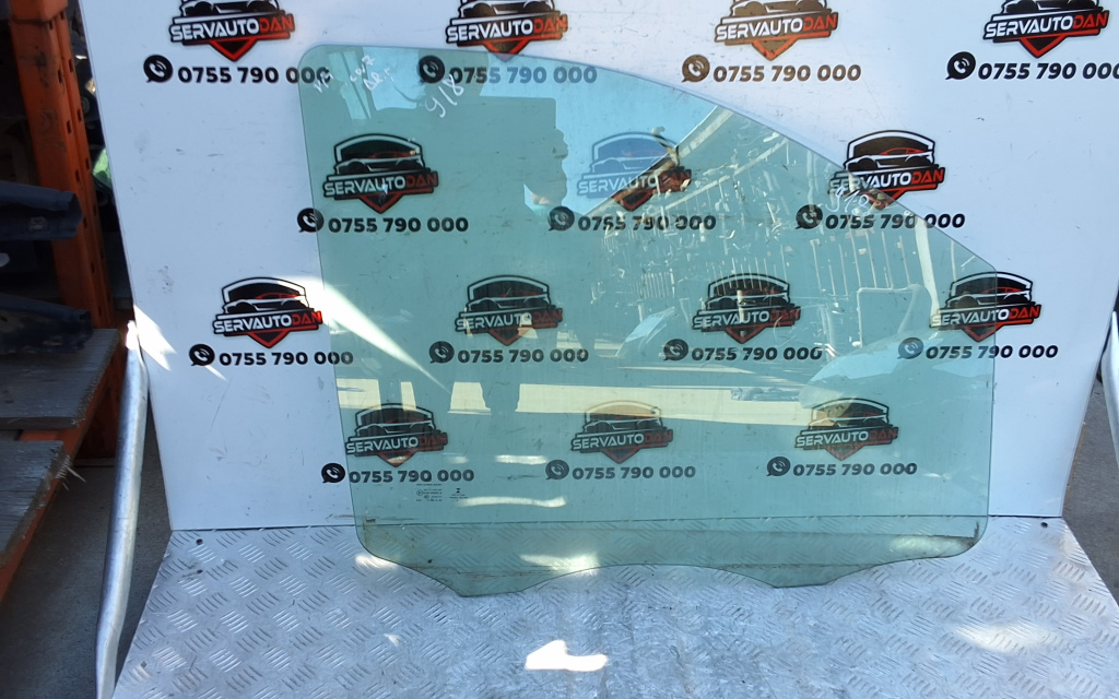 Geam usa fata dreapta Mercedes-Benz V-Class (2014->) [W447] 3.0 Motorina 2017, -