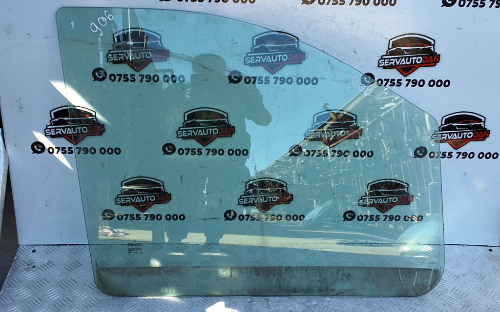 Geam usa fata dreapta Mercedes-Benz Vito (2003-2009) [W639] 2.2 Motorina 2006, -
