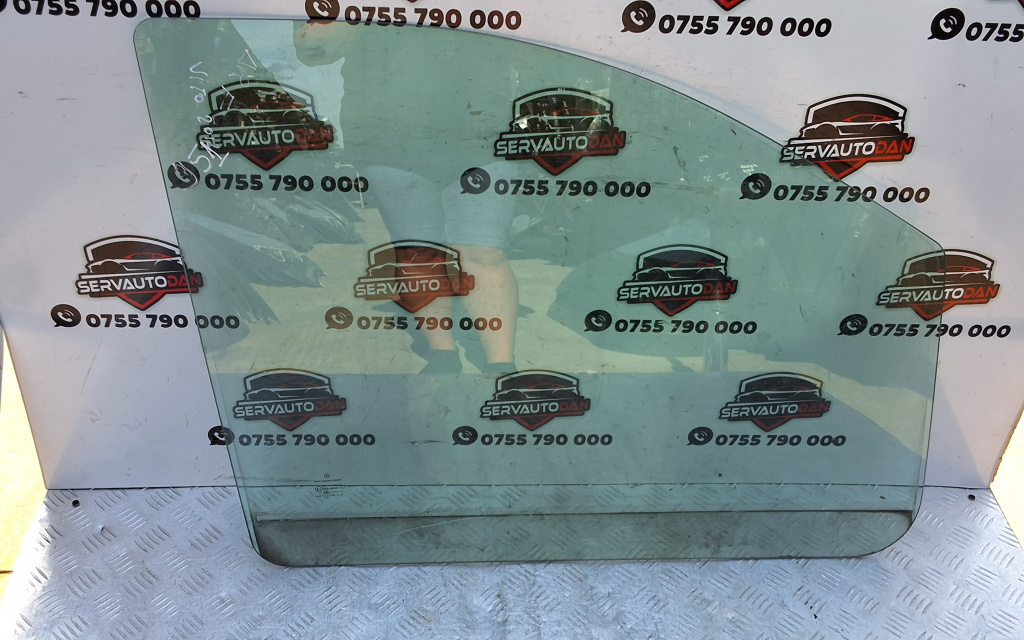 Geam usa fata dreapta Mercedes-Benz Vito (2009->) [w639] 2.2 Motorina 2012, -