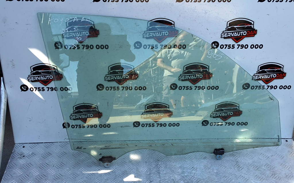 Geam usa fata dreapta Toyota Land Cruiser (2002-2010) 3.0 Motorina 2007, -