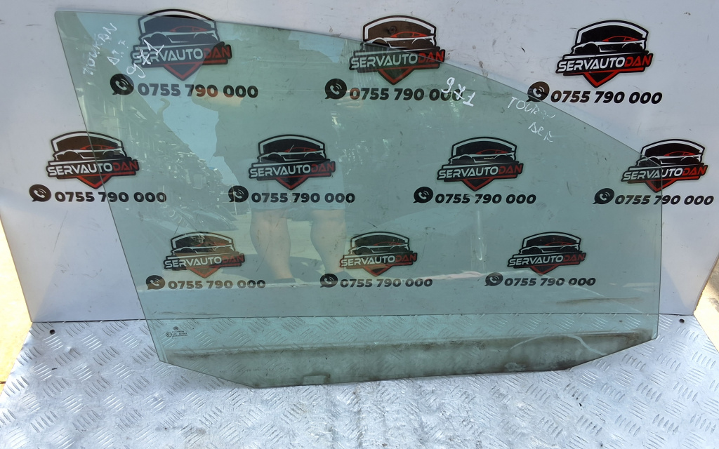 Geam usa fata dreapta Volkswagen Touran (2003-2006) 2.0 Motorina 2003, -