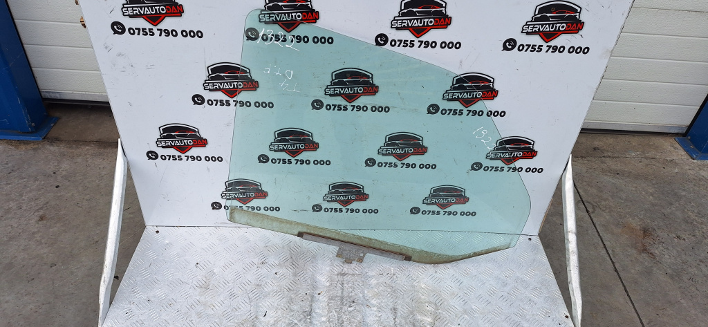 Geam usa fata dreapta Volkswagen Transporter T4 (1990-2003) 1.9 Motorina 2002, -