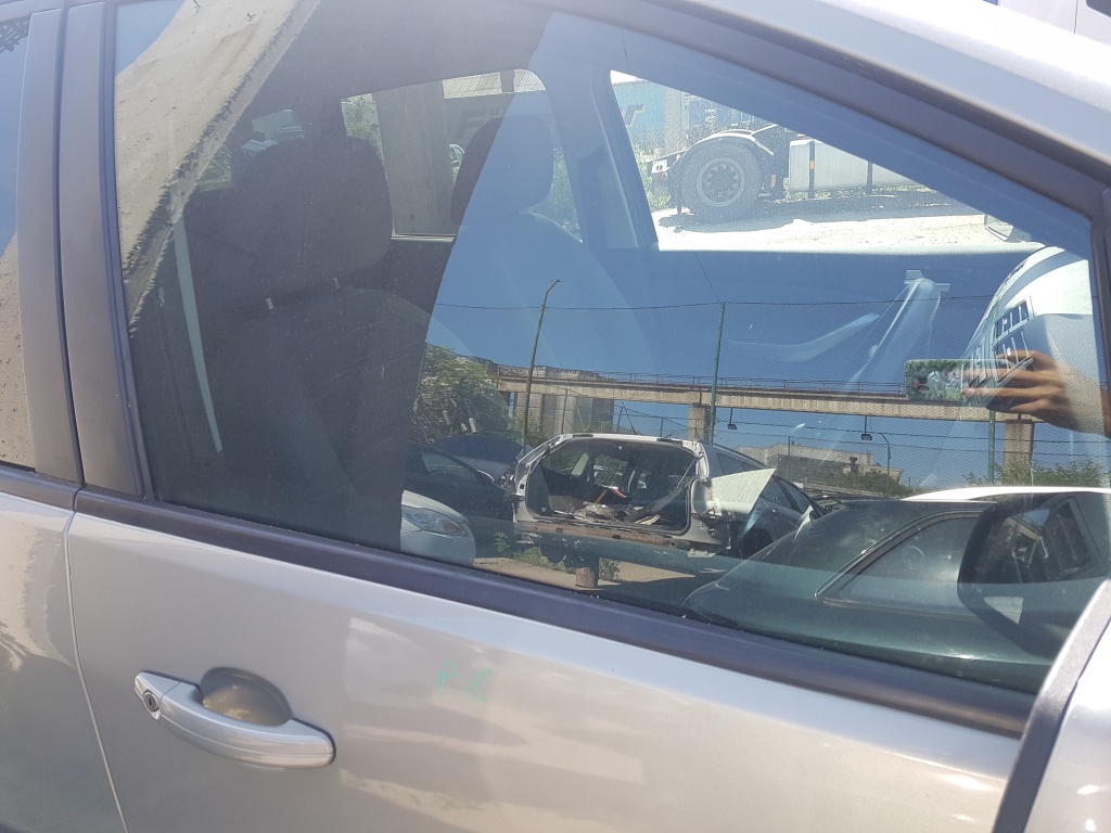 Geam Usa / Portiera Dreapta Fata Ford C Max FL / Facelift 2007 - 2010