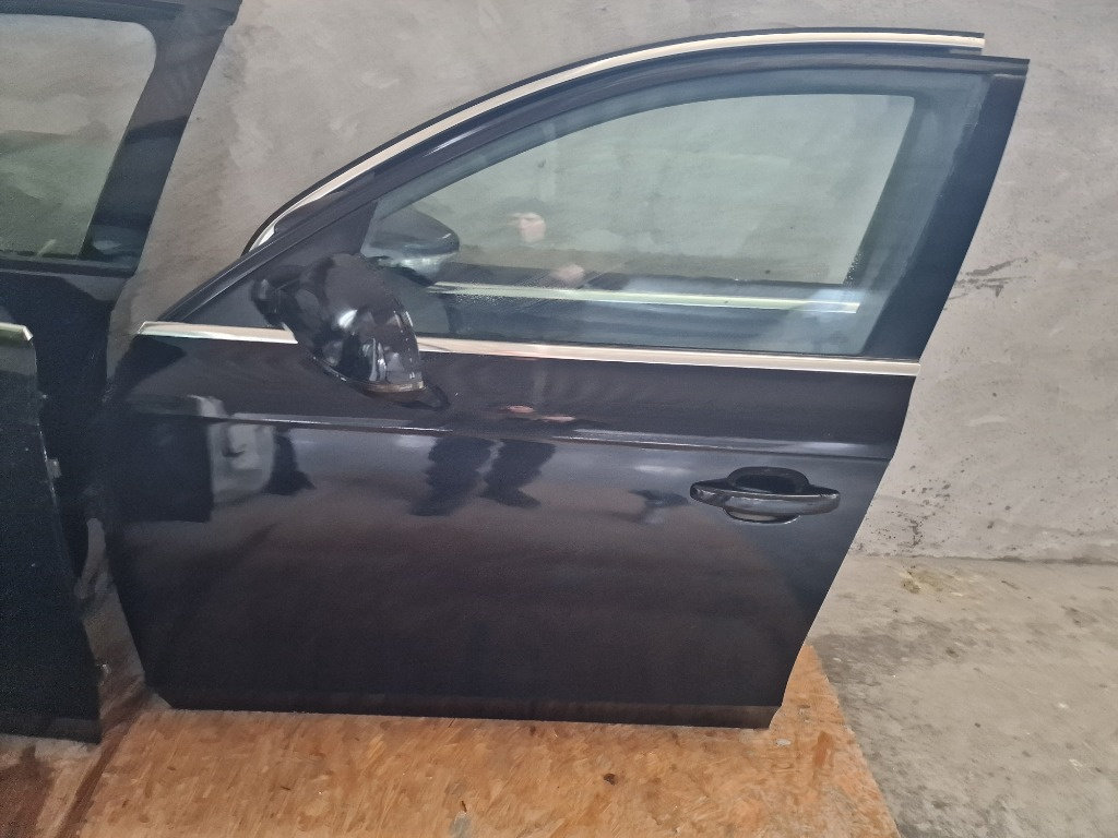 Geam Usa Stanga Fata Audi A4 B8
