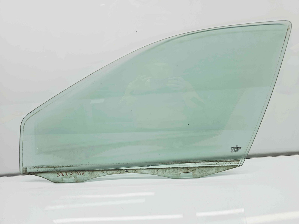 Geam usa stanga fata Mercedes Clasa C (W
