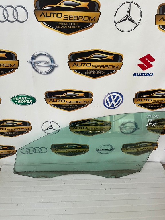 Geam usa stanga fata Passat B7