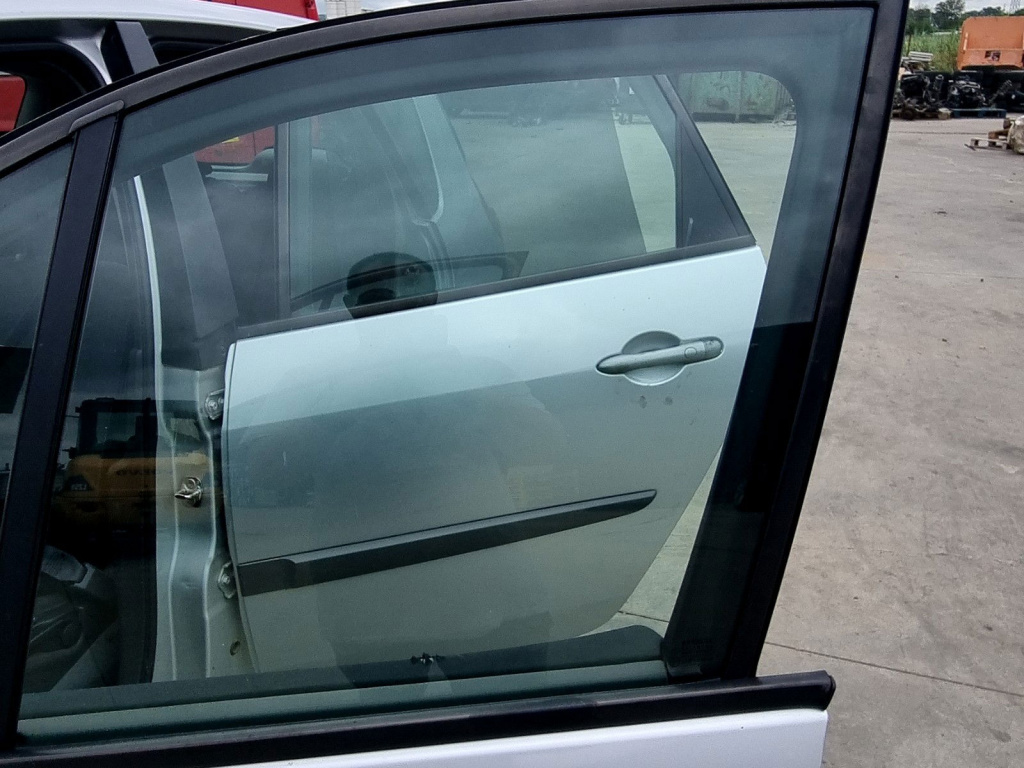 Geam usa stanga fata Renault Scenic 2 [Fabr 2003-2008] 1.5 DCI K9K734 76KW / 103CP