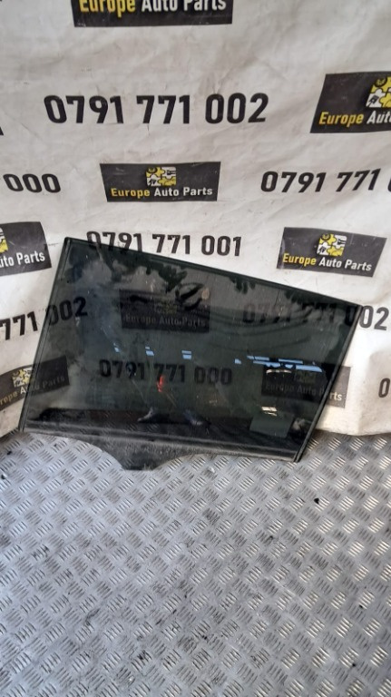 Geam usa stanga spate Mercedes R-Class W251 3.0 CDI an de fabricatie 2010