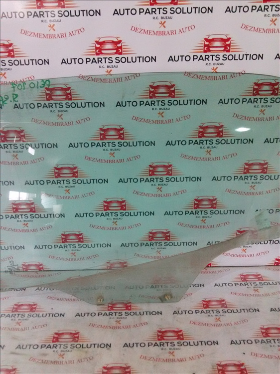 Geam usa stanga spate Peugeot 207 an fabr. 2009