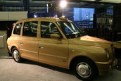 Geely Taxi, lansat cu prajituri