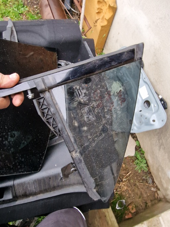 Gemulet Usa Dreapta Spate Mercedes CLA C117