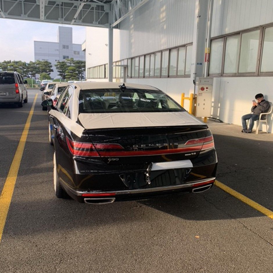 Genesis G90 Facelift - Poze Spion