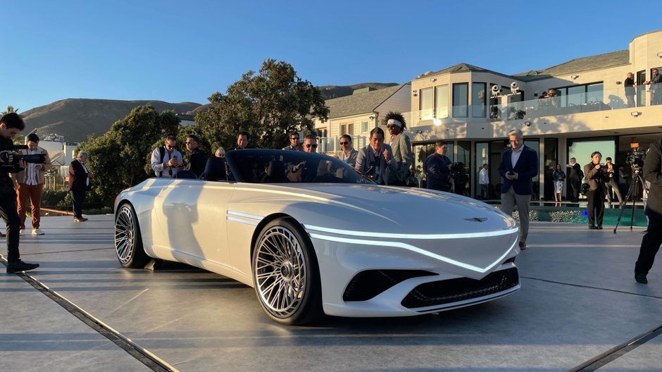 Genesis X Convertible - Poze reale