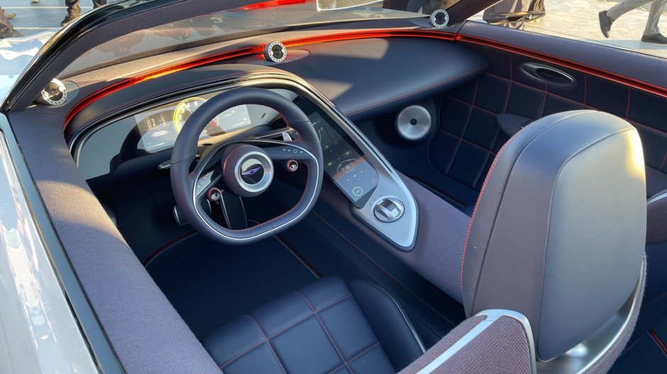 Genesis X Convertible - Poze reale
