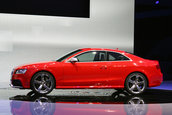 Geneva 2010: Audi RS5 e sexy in rosu