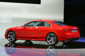 Geneva 2010: Audi RS5 e sexy in rosu
