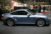Geneva 2010: Porsche 911 Turbo S in lumina reflectoarelor
