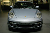 Geneva 2010: Porsche 911 Turbo S in lumina reflectoarelor