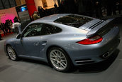 Geneva 2010: Porsche 911 Turbo S in lumina reflectoarelor